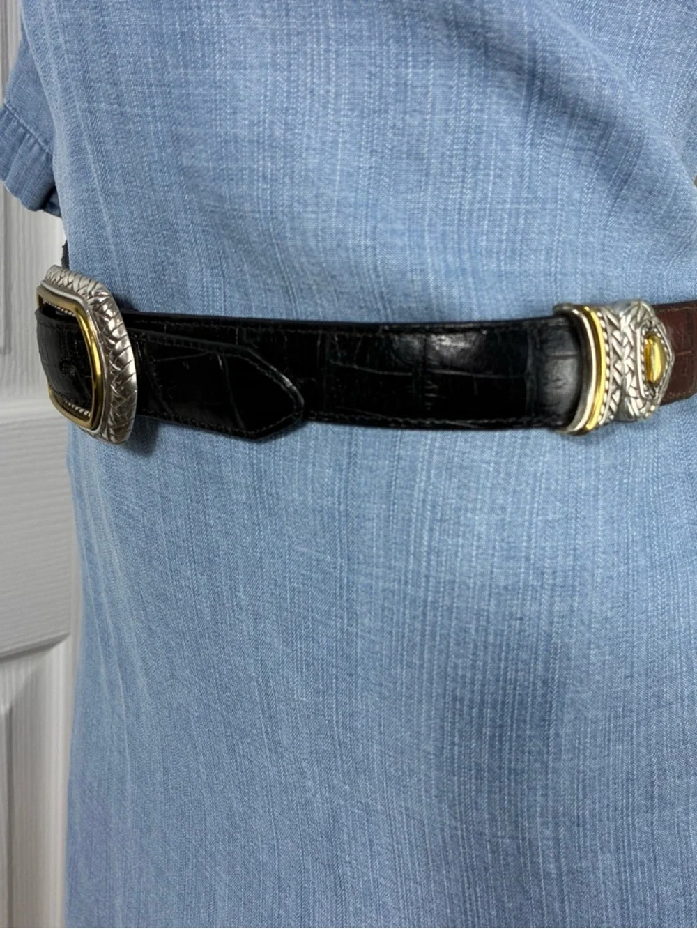 Vintage reversible Womens belt Sz Small embossed two-tone buckle leather